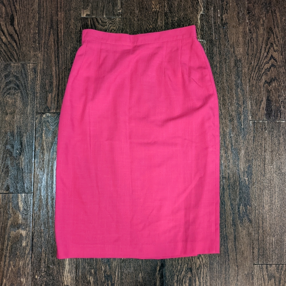 VINTAGE Leslie Fay Women's Mid Length Skirt Bright Pink (Size 10)
